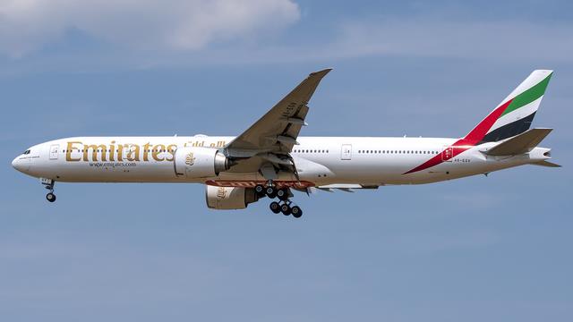 A6-EGV::Emirates Airline
